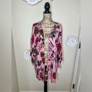 NTM: Umgee Pink & Multicolored Floral Kimino with Fringe Cuffs Size Large